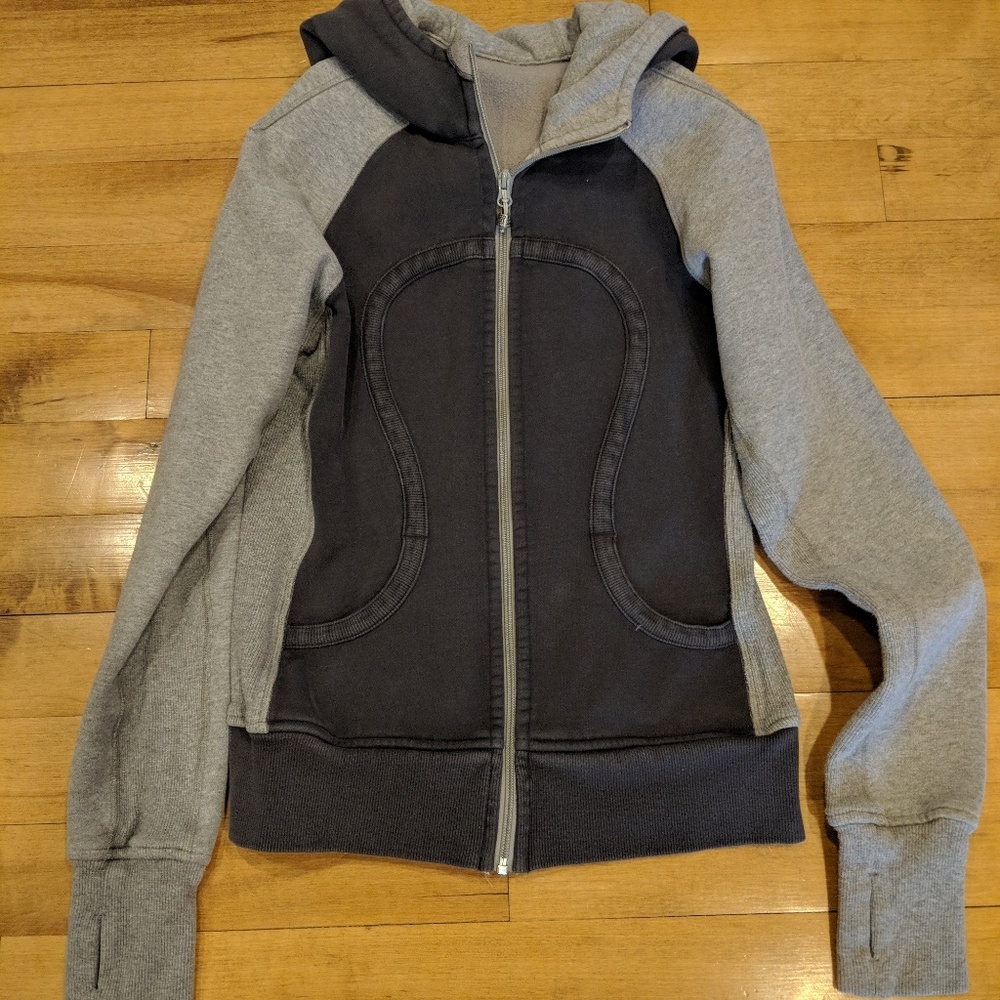 Lululemon scuba hoodie size 6